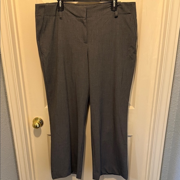 New York & Company Pants - New York & Company Women's Gray Straight-Leg Dress Pants size 16 Tall